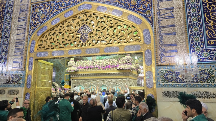 گل آرایی ضریح امام رضا ع