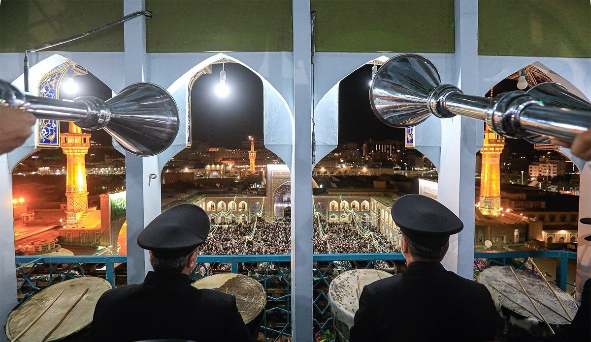 نوای نقاره‌ها در حرم مطهر رضوی طنین‌انداز شد