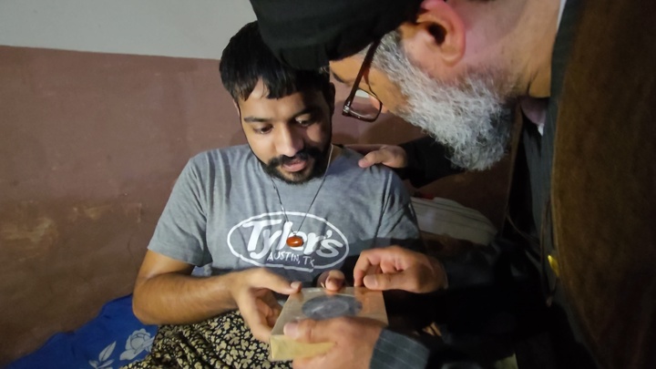 عیادت مجروحان پاکستان