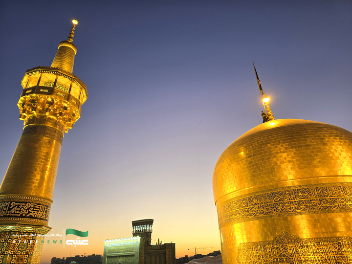 پرچم مشکی بر فراز گنبد رضوی ؛ مشهد در آستانه روز زیارتی امام رضا علیه‌السلام رنگ عزا گرفت