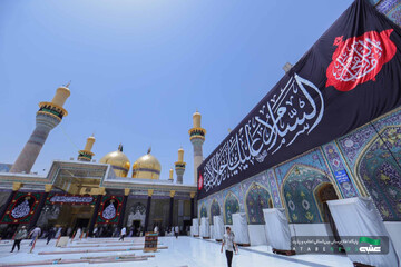 حرم مطهر کاظمین سیاه‌پوش عزای امام جواد علیه‌السلام شد