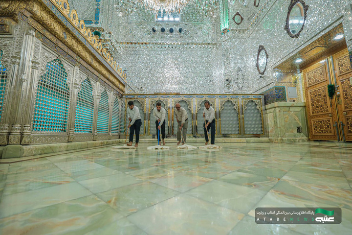 غباارروبی ضریح کاظمین