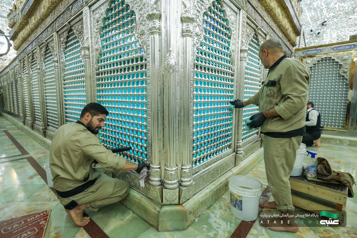 غباارروبی ضریح کاظمین