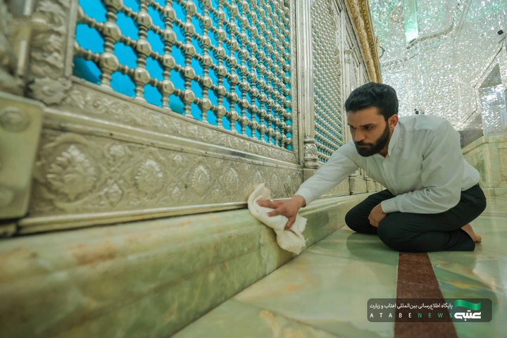 غباارروبی ضریح کاظمین