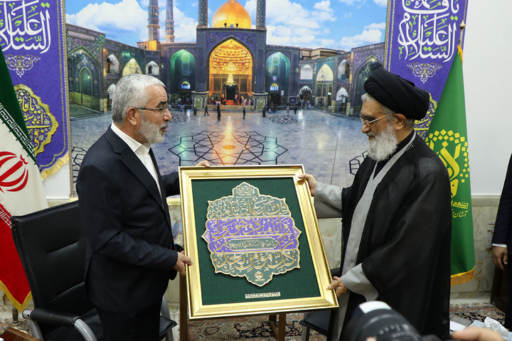 رفت‌وآمد مسئولان و علمای ایران و عراق توطئه دشمن را خنثی می‌کند