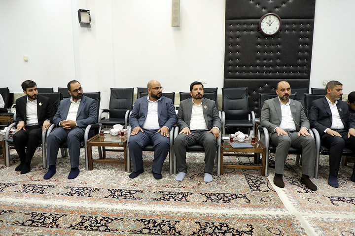 رفت‌وآمد مسئولان و علمای ایران و عراق توطئه دشمن را خنثی می‌کند
