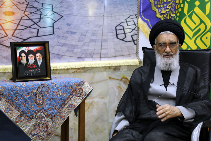 رفت‌وآمد مسئولان و علمای ایران و عراق توطئه دشمن را خنثی می‌کند