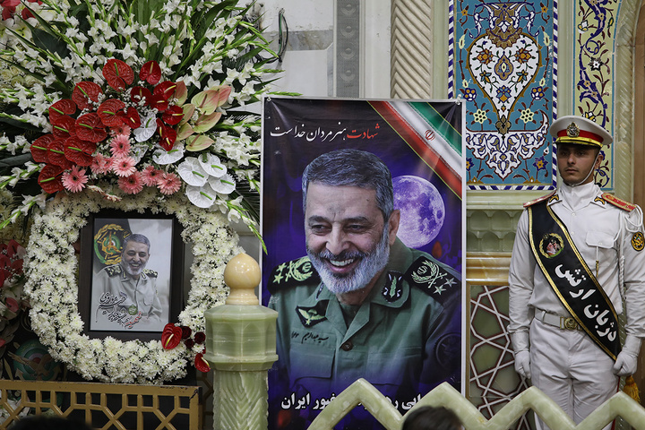 بزرگداشت چهلمین روز شهادت امیر موسوی در حرم بانوی کرامت