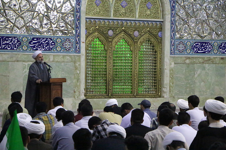 جشن ازدواج ۲۰۰ زوج طلبه در حرم حضرت فاطمه معصومه(س)