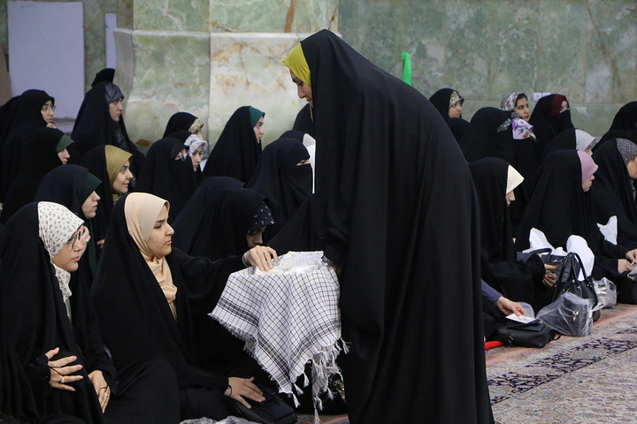 جشن ازدواج ۲۰۰ زوج طلبه در حرم حضرت فاطمه معصومه(س)