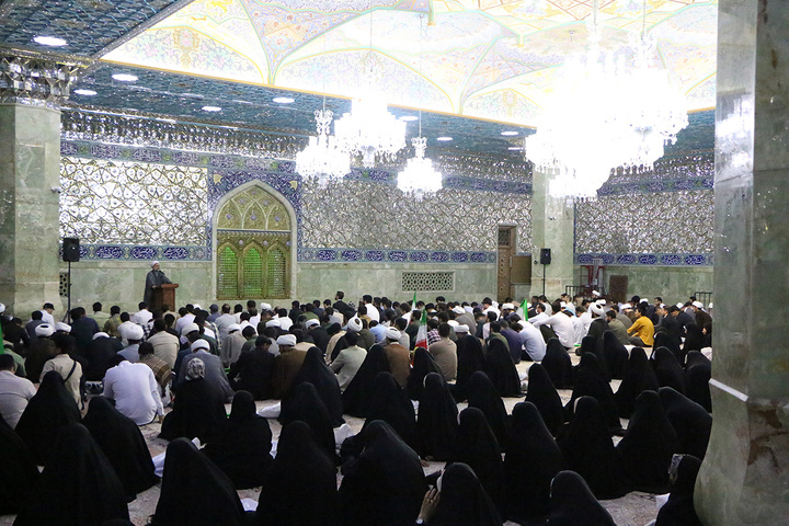جشن ازدواج ۲۰۰ زوج طلبه در حرم حضرت فاطمه معصومه(س)