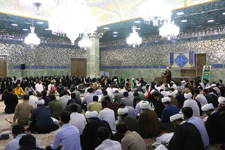 جشن ازدواج ۲۰۰ زوج طلبه در حرم حضرت فاطمه معصومه(س)