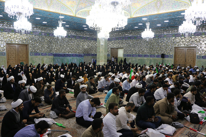 جشن ازدواج ۲۰۰ زوج طلبه در حرم حضرت فاطمه معصومه(س)