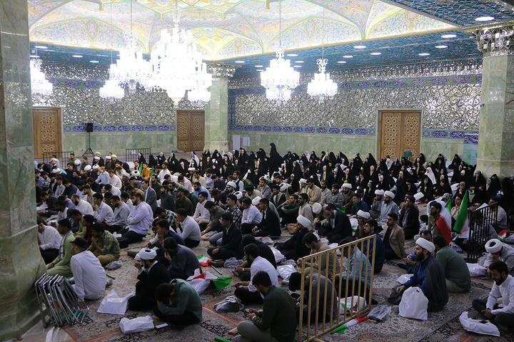 جشن ازدواج ۲۰۰ زوج طلبه در حرم حضرت فاطمه معصومه(س)