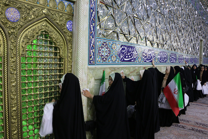 جشن ازدواج ۲۰۰ زوج طلبه در حرم حضرت فاطمه معصومه(س)
