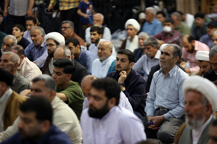 بزرگداشت شهید آیت‌الله رئیسی و شهدای خدمت در حرم بانوی کرامت
