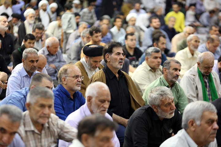 بزرگداشت شهید آیت‌الله رئیسی و شهدای خدمت در حرم بانوی کرامت