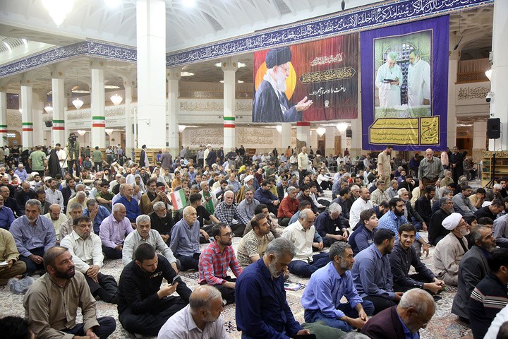 بزرگداشت شهید آیت‌الله رئیسی و شهدای خدمت در حرم بانوی کرامت