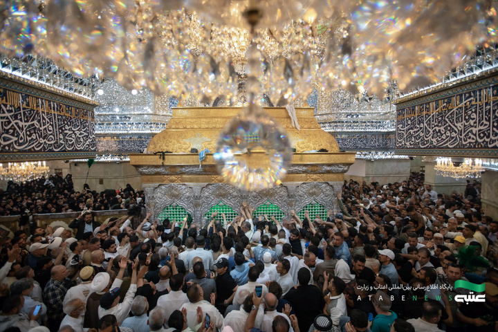 اشک و دعا زیر قبه سیدالشهدا (علیه السلام)