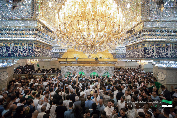 اشک و دعا زیر قبه سیدالشهدا (علیه السلام)
