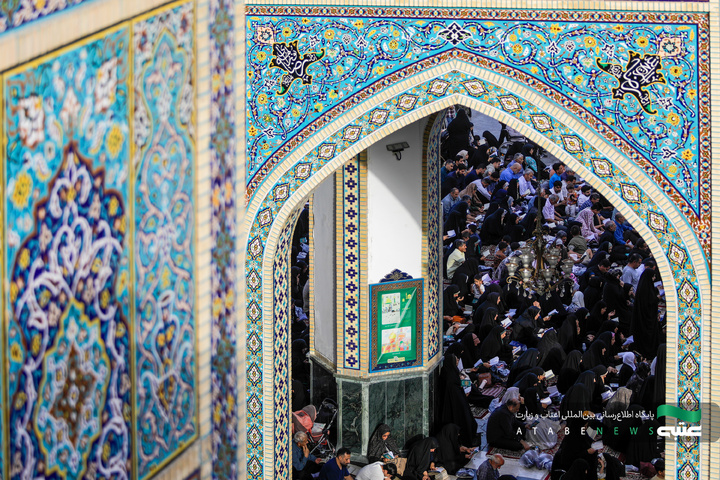 نوای دعای عرفه در حرم مطهر رضوی