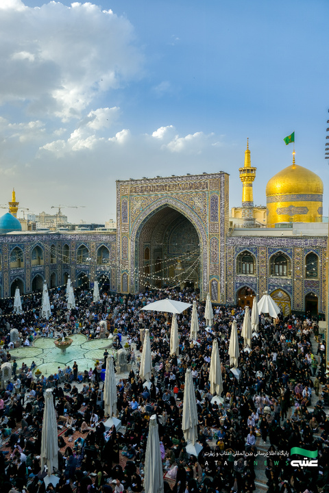 نوای دعای عرفه در حرم مطهر رضوی