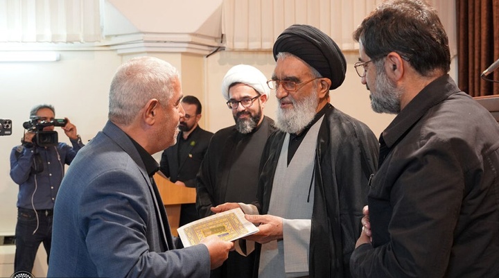 دیدار تولیت آستان مقدس بانوی کرامت با مسئولان مواکب مردمی قم