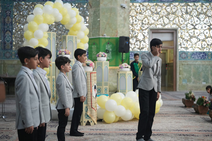 جشن تکلیف ۱۲۰ نوجوان پسر در حرم حضرت معصومه(س)