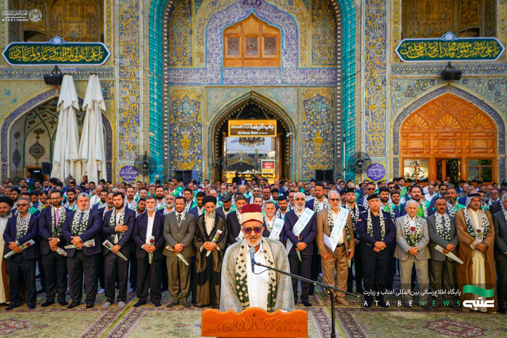 نصب کتیبه‌های عید غدیر در حرم مطهر امیرالمؤمنین(ع)