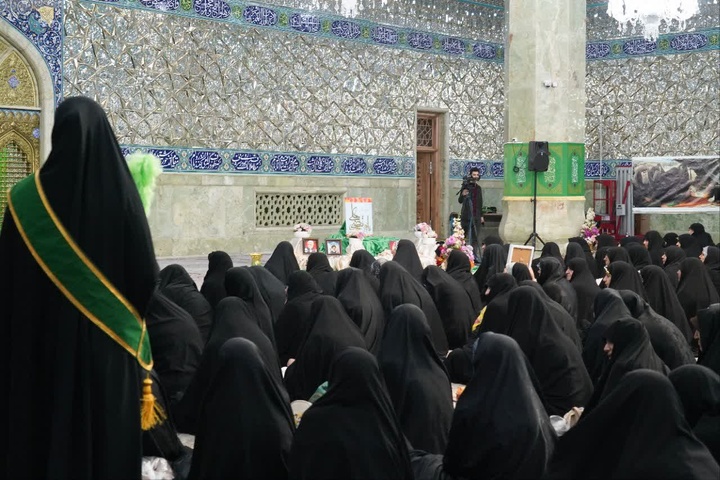 «عهد خواهری» ۵۰۰ بانوی قمی در حرم بانوی کرامت