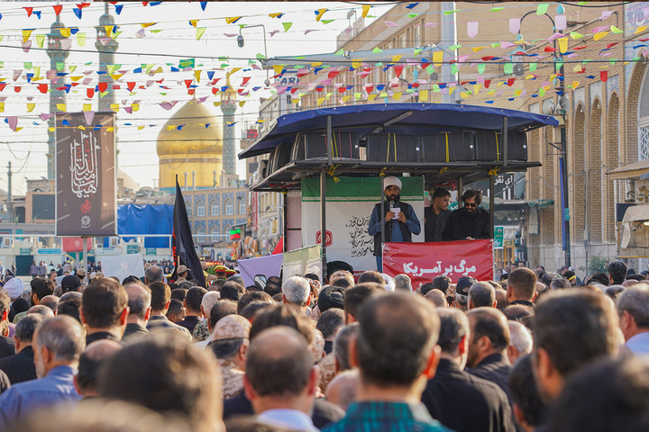 وداع با پیکر مطهر دو شهید بسیجی در حرم بانوی کرامت