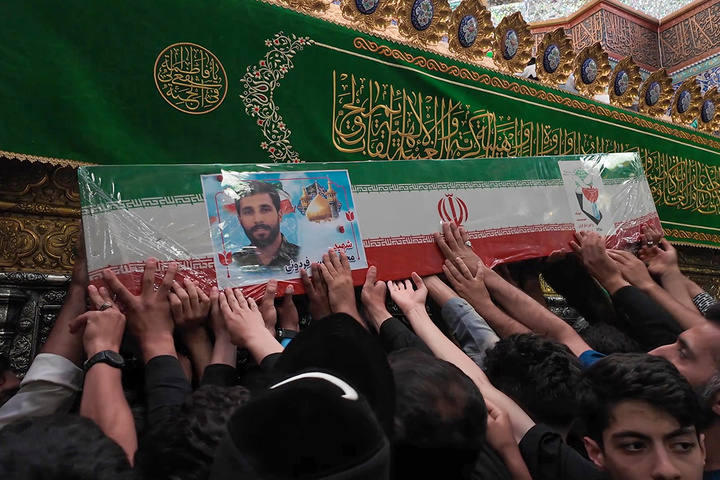 وداع با پیکر مطهر دو شهید بسیجی در حرم بانوی کرامت