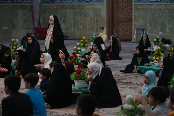 برپایی جشن عید غدیر ویژه کودکان در حرم بانوی کرامت