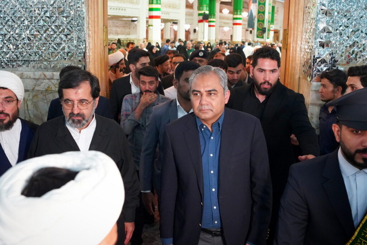 وزیر کشور پاکستان زائر حرم کریمه اهل‌بیت (س) شد