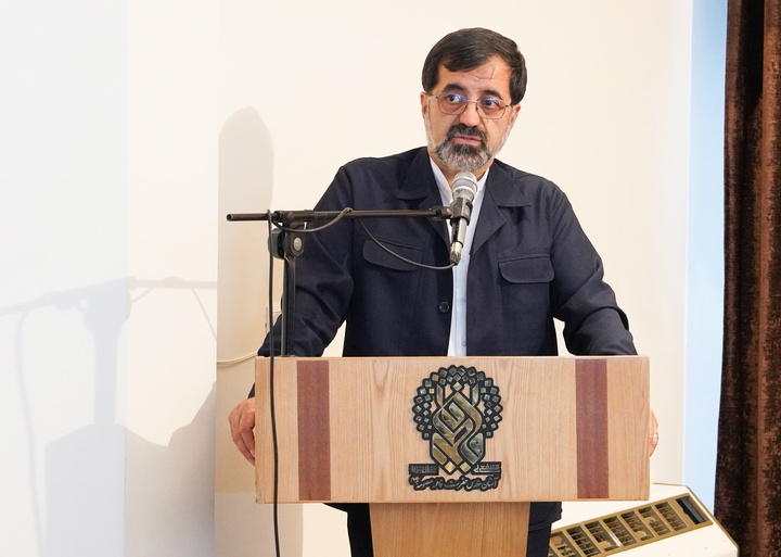تکریم بانوان فعال اجتماعات شبانه استان قم در حرم بانوی کرامت