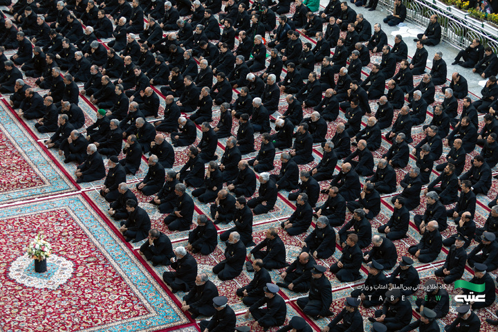 حرم مطهر رضوی در آستانه ماه محرم سیاه‌پوش عزای سیدالشهدا(ع) شد