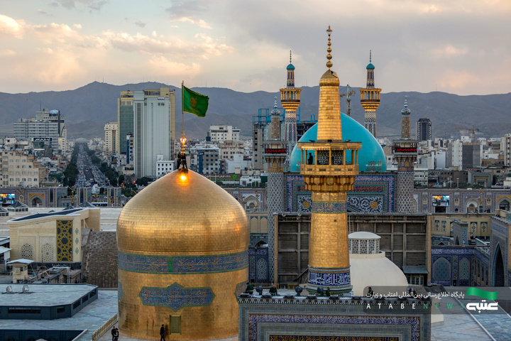 حرم مطهر رضوی در آستانه ماه محرم سیاه‌پوش عزای سیدالشهدا(ع) شد