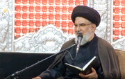 زیارت عاشورا انسان را بهشتی می‌کند