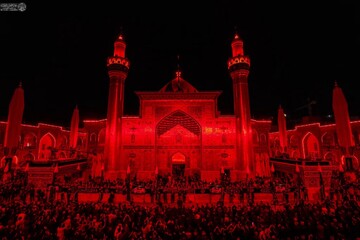 برافراشته شدن پرچم عزای حسینی در حرم مطهر امیرالمؤمنین(ع)