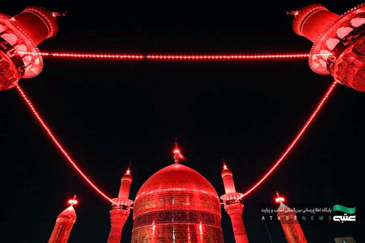 حرم مطهر کاظمین(ع) سیاه‌پوش عزای سیدالشهدا(ع) شد