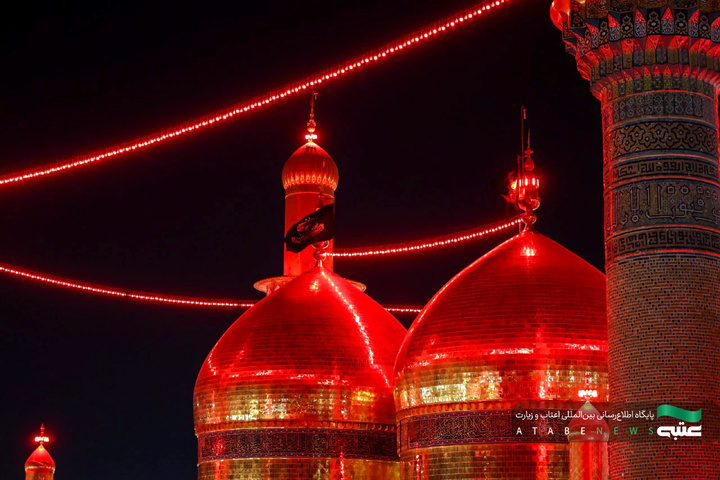 حرم مطهر کاظمین(ع) سیاه‌پوش عزای سیدالشهدا(ع) شد