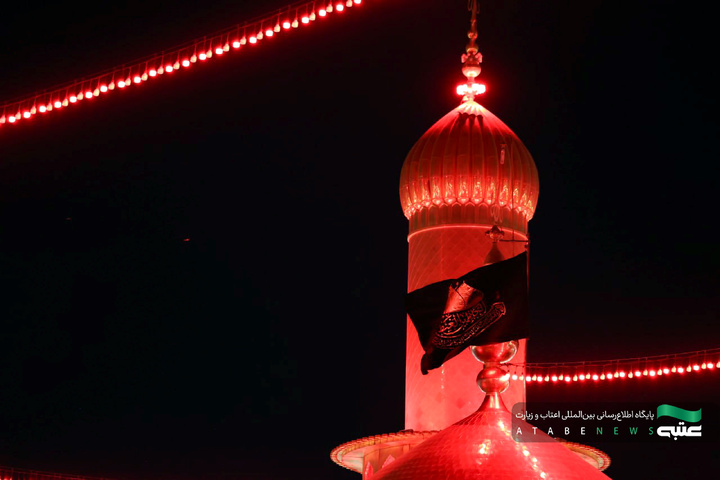 حرم مطهر کاظمین(ع) سیاه‌پوش عزای سیدالشهدا(ع) شد