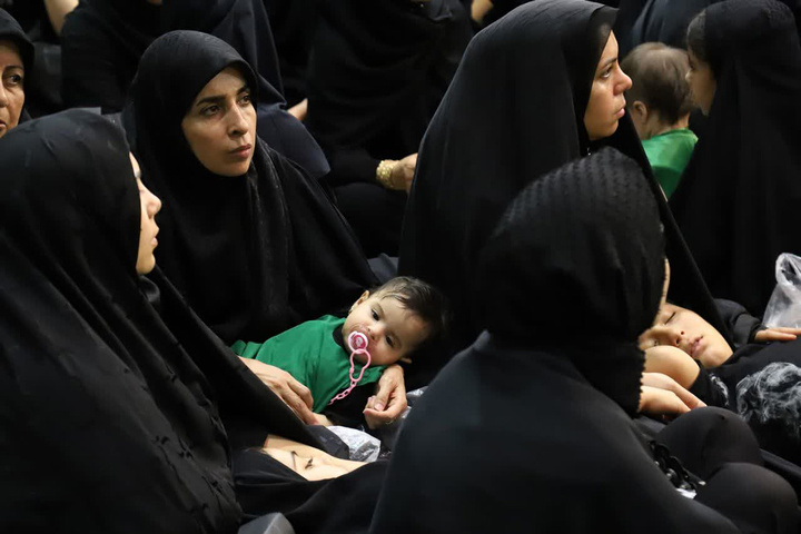 تمرین رباب بودن و علی اصغر(ع) شدن در حرم بانوی کرامت