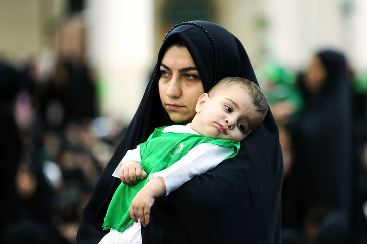 همایش باشکوه شیرخوارگان حسینی در حرم حضرت معصومه (س)