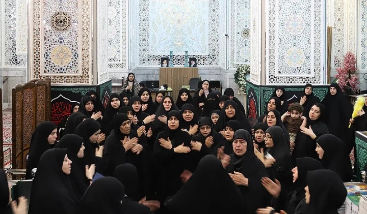 اشک‌های عاشورایی بانوان عرب‌زبان در حرم امام رضا (ع)