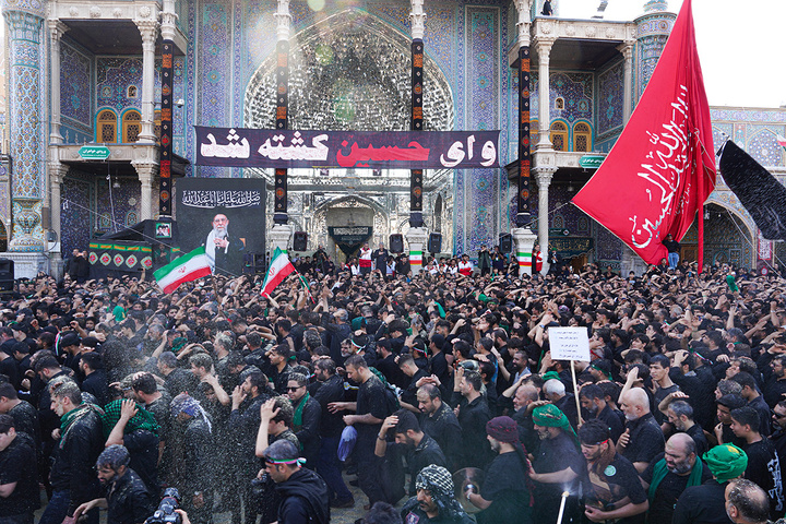 تداعی هروله اسرای کربلا در عصر عاشورا توسط هیئت چهل اختران قم