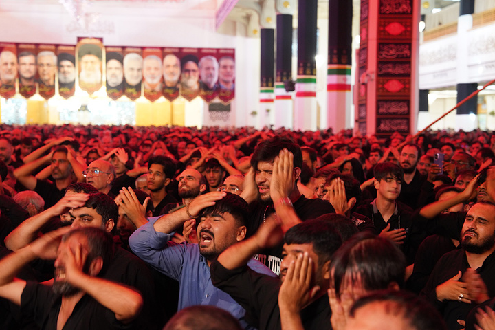 مقتل خوانی ظهر عاشورا در حرم مطهر بانوی کرامت