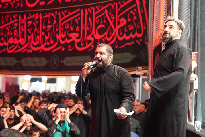 مقتل خوانی ظهر عاشورا در حرم مطهر بانوی کرامت