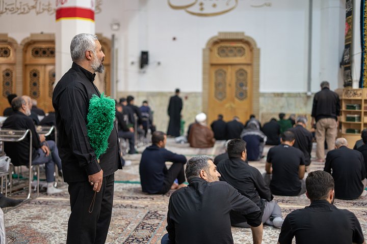تلاش خادمان حرم حضرت معصومه (س) در میزبانی از عزاداران اباعبدالله(ع)
