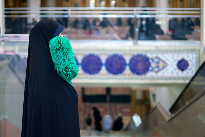 تلاش خادمان حرم حضرت معصومه (س) در میزبانی از عزاداران اباعبدالله(ع)